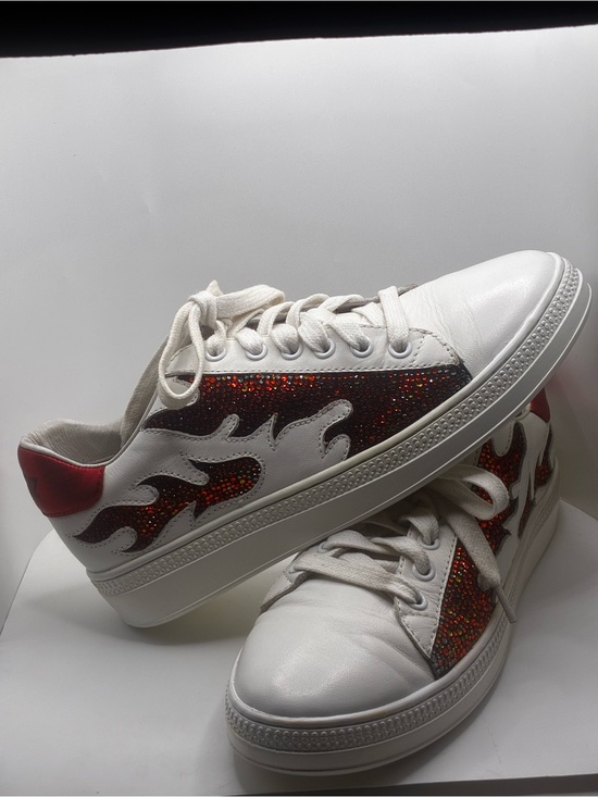 Lola Cruz Shoes - LOLA CRUZ WOMANS LEATHER / RHINESTONE EMBELLISHED SNEAKER/ SIZE 7